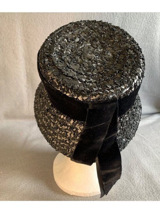 Ladies Black Raffia Hat with Velvet Ribbon Band Size 22 Vintage main image 9
